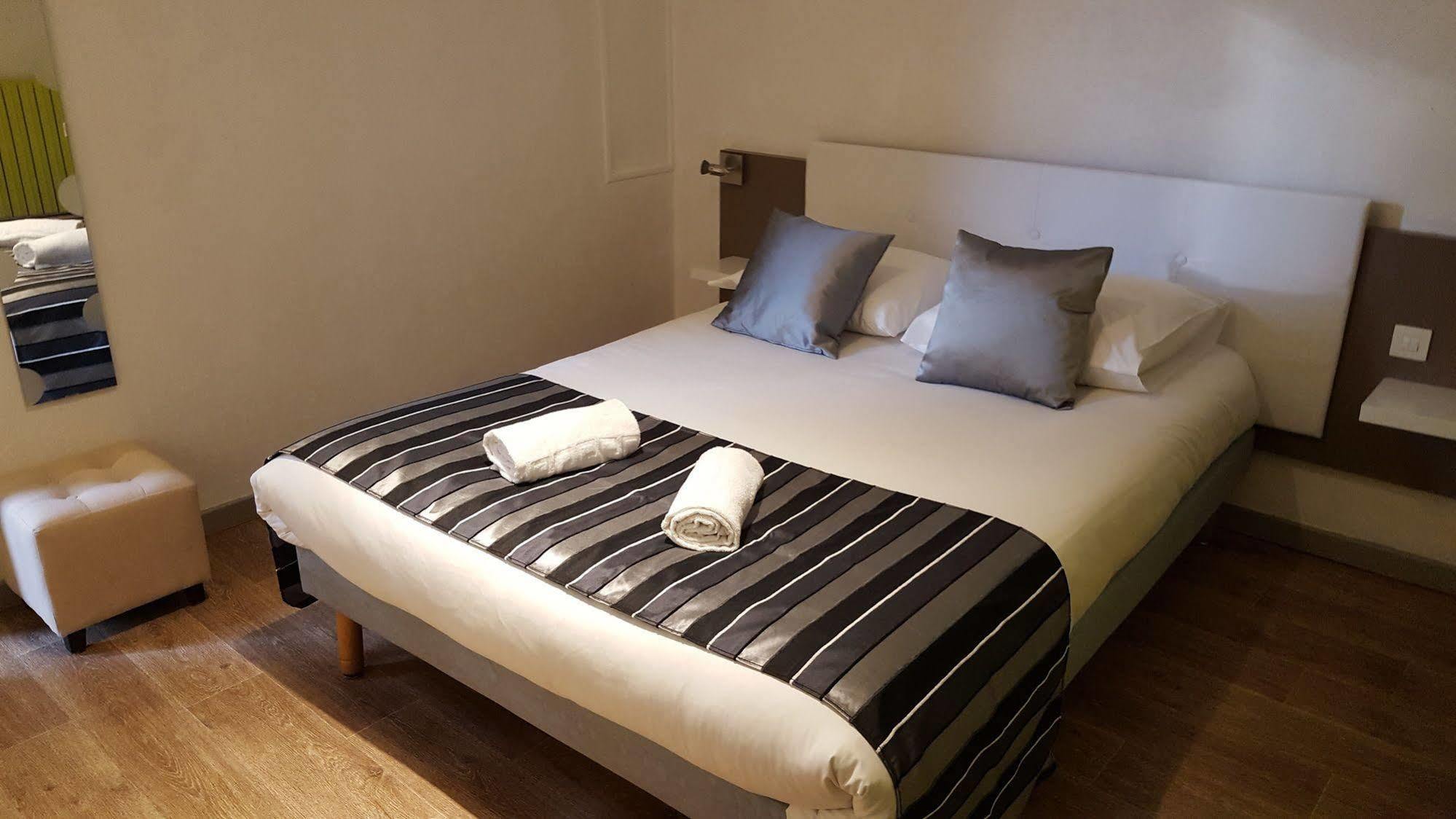 Hotel La Mirandole ตูร์นุส ภายนอก รูปภาพ